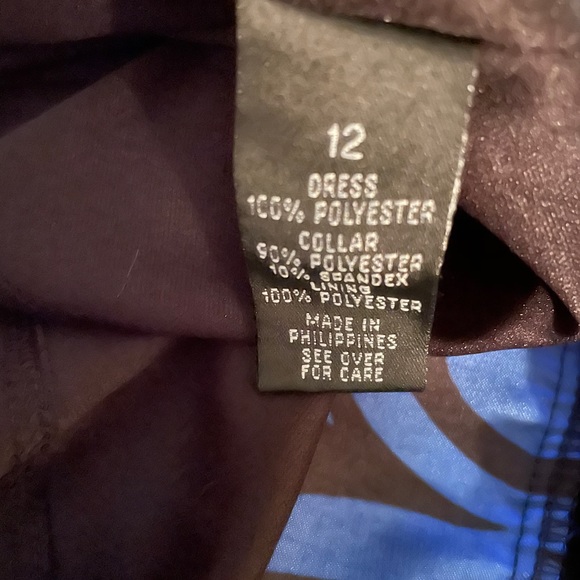 NWOTSblack velour like neck and bottom trim dress - Picture 6 of 9